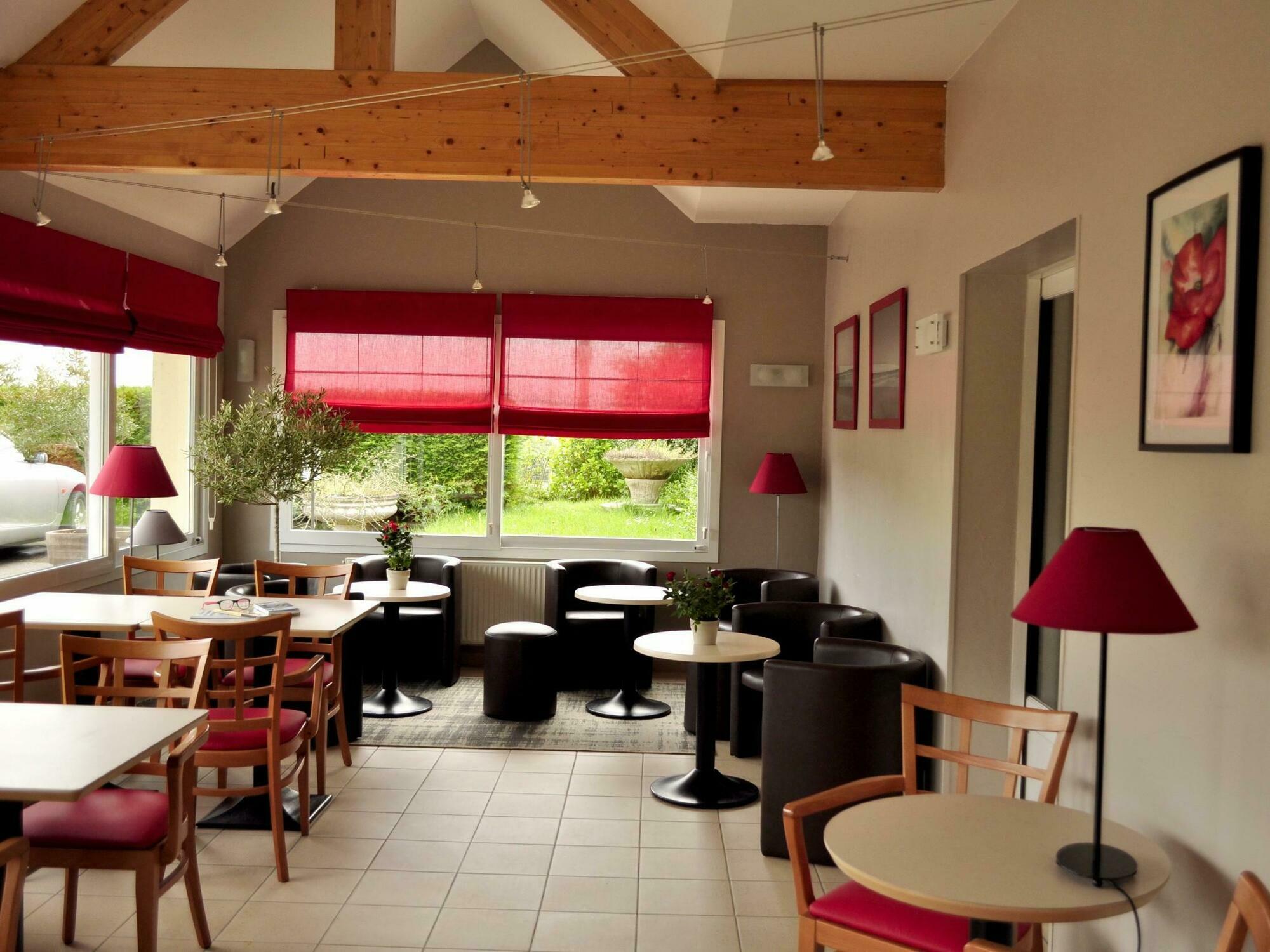 Hotel Logis La Rosiere 3*